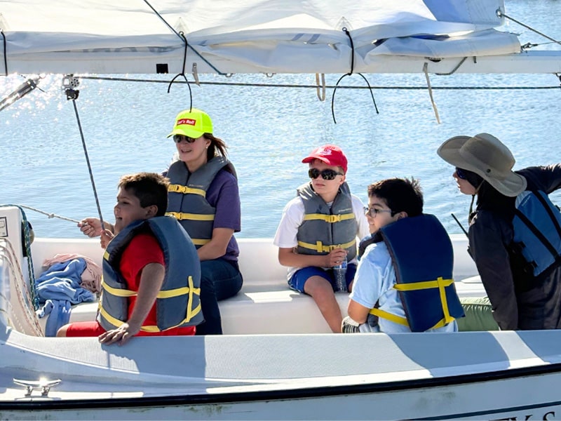 community-sailing